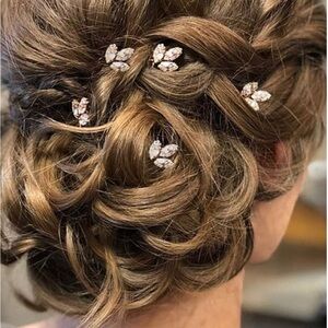 5 Bridal Hair Pins in Rhinestone-Leaf Design